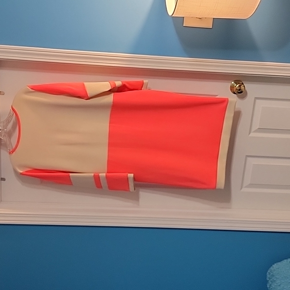 Dress - Picture 5 of 5